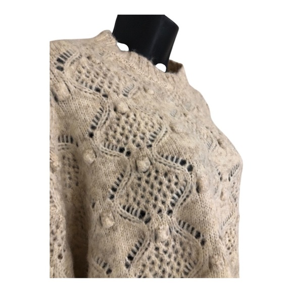 Tan crewneck knotted heirloom farmhouse style fuzzy crochet knit sweater size L - Picture 15 of 17